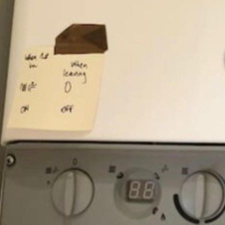 Newly Furnished 2 Bedroom Apartment On Leith Walk Единбург Екстериор снимка